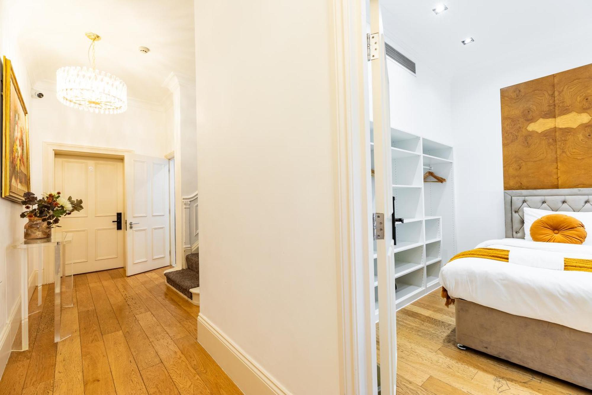The Chapter - Mayfair Residences Лондон Екстер'єр фото